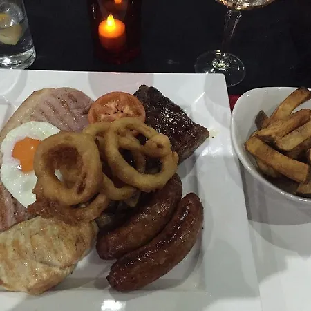 Noir 3* York