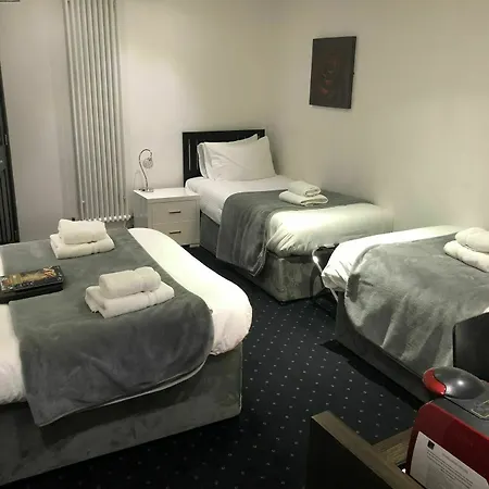 Noir 3* York