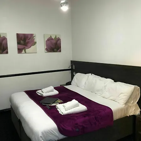 Noir Hotel 3*