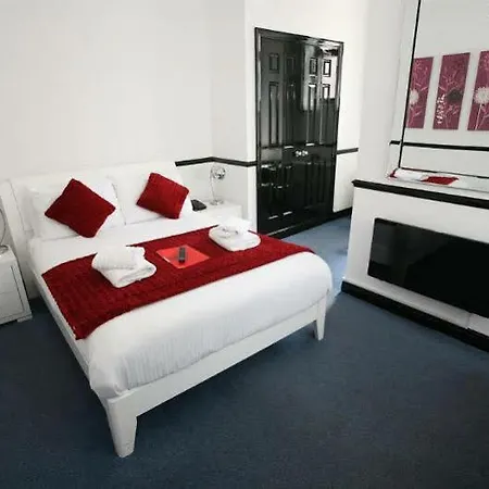 Noir Hotel