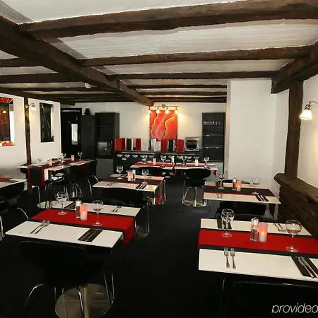 Noir Hotel 3*