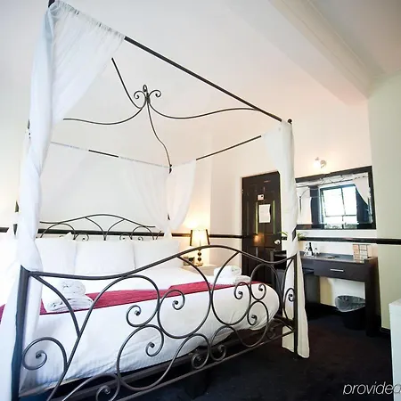 Noir Hotel