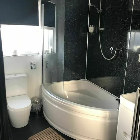 Noir 3* York