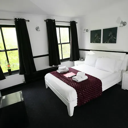 Noir Hotel 3*